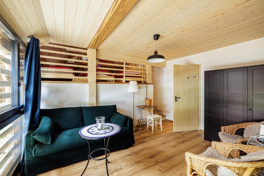 Uelis-Stoeckli-Gaestezimmer Auf Bauernhof Mit Billiard Und Alpakatrekking Meikirch エクステリア 写真